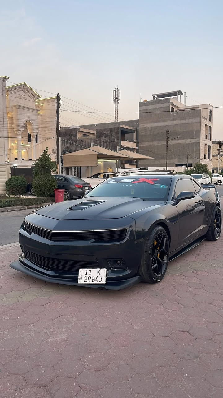 السلام عليكم صلي ع محمد
للبيع او مراوس حسب القناعه كمارو 2ss 2014  اعلا مواصفات بل 2ss

مكينه كير مكفوله من كلشي السياره بيها كم قطعه اني ابيع حزام عليها نانو سيراميك وبولش قبل سبوع

ماشيه ٥٩ ميل

مواصفات السياره الخارجيه

فتحه

كامره حساسات

لايتات متغير

شبابيك هينسي الفوك والجوه

لحية z28

سبويلر z28

وياله z28 اصلي مو تجاري تايرات امامي 275 نيتو خلفي 315 برجستون رن فلات اذا يطك لاسامح الله  ماعليه شي

دوسات كورفت بك لايتات اوربي ودفيوزر مبدل

يعني بين قوسين السياره ناصبه عليها نانو

نجي مواصفات المكينه

٦٢٠٠ سي سي البلاد بس مزوده

كام zr1

شياش بطاله ls7 ملغي منضومة dod انسه شي اسمه توكف بطل

بساتم رنكات بلوكه كلها جديده اني شاد المكينه لوك جديده

اويل بم zl1 البرشر مال دهن فوك النص قليل تلكاه بالشفر

ضاغطة زنجيل ريسنك والدشلي والزنجيل كله مبدل ls3

ولف حماوه ريسنك ٧١

بلكات ريسنك

نوزلات جدد

وايرات msd

هدرز

اكزوز كامل ٣ انج من الطول للطول اكس بايب اصلي مرتب صوتها حلو السياره

فيول بم ريسنك ول برو ٤٥٠لتر/ساعه يعني انسه يعطل الفيول بم

راديتر جديد

برمجتها حلوه السياره استعمال يومي

وبعد بيها كومه شغلات السياره يجوز متجي على بالي

السياره صدرها الخلفي جديد الامامي نص عمر باتري جديد قبل فتره شاده متعبانه ولا راكضه السياره مرتبه

نجي على داخلها :

الداخل كاربون فايبر تغطيس

سماعات بوستن

احزمه وهلسوالف مال كماليات كومه بيها ارضيات اضويه بلوايز داخليه ارضيه

نجي عل سعر 130 وبيها مجال بسيط حلالي يمي فلوسك يمك تعجبك تشلع عيوني متعجبك صلي ع نبيك واني ممنون وجوا رجلك مكانها بغداد حي الجامعه او الدوره السياره باسمي رقم وهزة جديده تحويل ثاني يوم

***********
