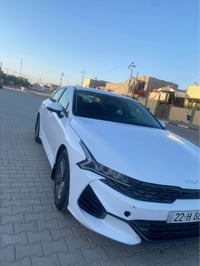 k5  فقط بنيد  المسافه المقطوعه44الف  موديل 23 مواصفات السيارة  بصمه ها...