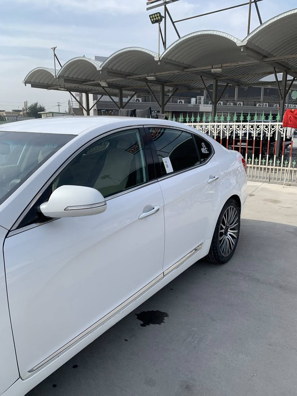 السلام عليكم ورحمه الله وبركاته سيارة كيا كادينزا 2010 خليجي رقم اربيل الدولي بأسمي سنوية وهزة جديدة السنوية لسنة 2030 بيها جاملغ أمامي نفسه معمر ومصبوغ وعندك الدعامية الوره والكدام يحتاجلهن شوي ترتيبات والباقي كله مابي شي والكير والمحرك كفالة
والسعر 110 وبيها مجال قليل والشراي يتصل وعلى عيني وراسي وهاذا الرقم *********** او ***********
