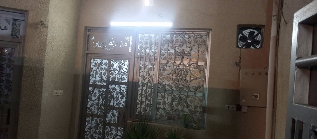 دار للبيع طابو زراعي سند ٢٥ منطقه ابوعظام كاع علي راضي شارع رقم ٨ المساحه ١٥٠ يحتوي على غرفتين نوم واستقبال ومطبخ وصاله وصحيات وكراج للاستفسار الاتصال ***********/   مكلف بالنشر
