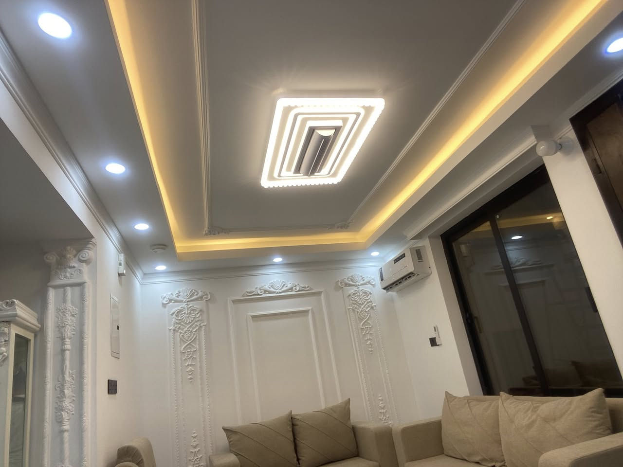 🌟 اللهم صلِّ على محمد وآل محمد 🌟
✨ هل تبحث عن لمسة فنية تضيف الفخامة والأصالة لمنزلك؟ ✨

نُقدّم لك باقة متكاملة من خدمات الديكور المتميزة تشمل:

🎨 تنفيذ جميع أعمال الديكورات المغربية الأصيلة
🏛️ تنفيذ كافة أعمال الجبس بتصاميم راقية
🖌️ تطبيق أحدث تقنيات وألوان الدهانات الحديثة
🏡 تنفيذ احترافي لأعمال الفوم والبوردكس الخارجي

✔️ عليك الاختيار... وعلينا التنفيذ بكل احترافية ودقة!

📩 للاستفسار والتفاصيل، تواصل معنا عبر الرسائل أو الاتصال بالأرقام التالية:
📞 0770 983 0898 واتساب 
📞 ***********
📞 ***********
📍 معكم محمد شبر – خبرة وتميز في عالم الديكور
