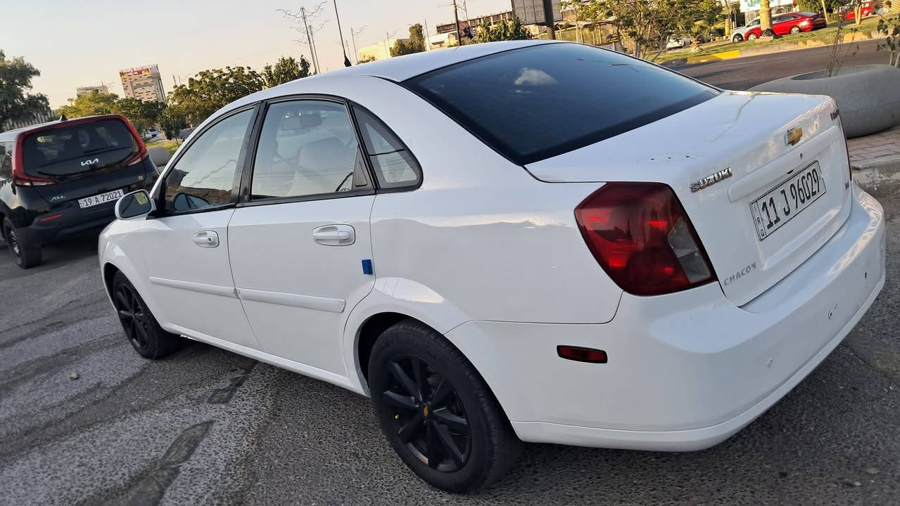 السلام عليكم فورنزه موديل 2007 للبيع بيه اربع قطع ابيع  حزام مكينه كير تبريد خير من الله السعر 57وبيه مجال ماشيه 160اصل رقم بغداد مشروع وطني  ***********
