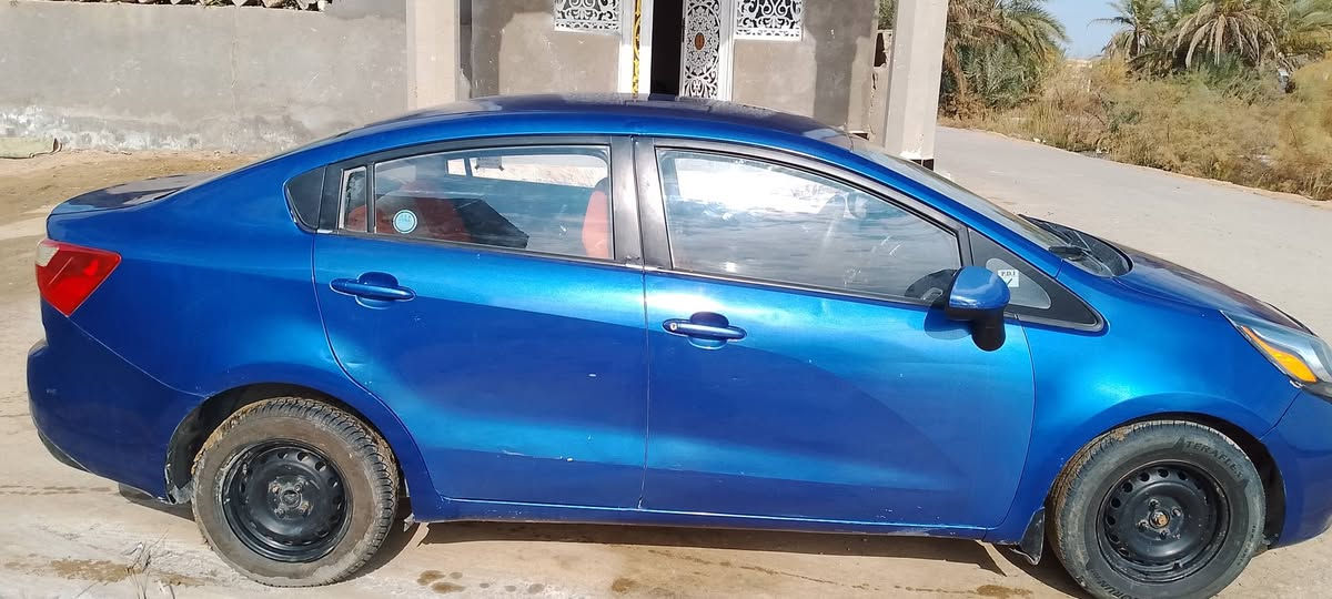 السلام عليكم
ريو 2013للبيع محرك كير على شرط  حداديه 70٠/٠بيهة ضربه بجاملغ الخلفي فقط مصبوغه جماليه سياره حلوه مال جناي سعر 75 وبيهة مجال للشراي ***********
