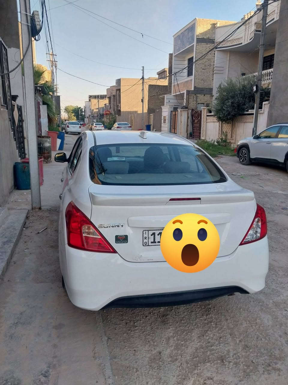 سيارة سني هندي ٢٠٢٤ جديدة مكفوله عدا ضربة بسيطة بالصندوق
بعدها جديدة ماشيه ٣٥ 
ب١٢٢ وبيهه مجال قليل 
رقم بغداد الرقم الجديد
سيارة باسمي يعني تحويل مباشر، 
الاتصال على ***********
