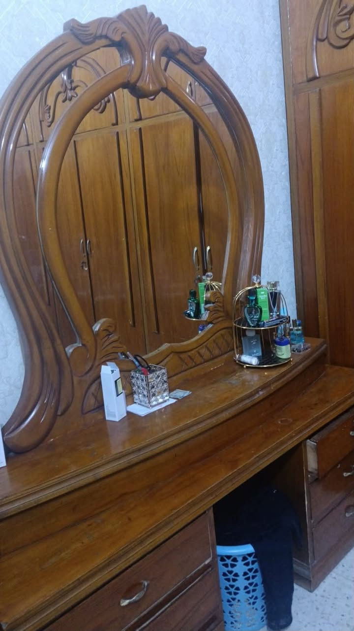 غرفه للبيع السعر ٦٠٠بيهه مجال 
تفصال صاج وليس سوكي


**إذا كنت صاحب هذا الإعلان وتريد حذفه لأي سبب، رجاءا أرسل رسالة إلى الدعم الفني**