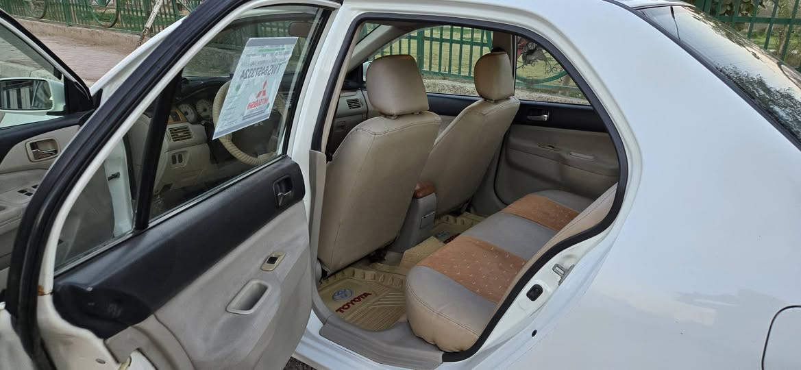 سلام عليكم لانسر الشركة العامة ٢٠١٠ رقم نكليزي كربلاء باسمي مشروع وطني سنويه مجددها لحد ٢٠٣٠ سيارة بلاديه بيها بس الهلالات وجاملغ الامامي تخم تاير تبريد شغال صدر امامي كير خير من الله مكينه بيها خيط تبخير االسعر ٨٧عنواني بغداد شهداء العبيدي رقمي  ***********
