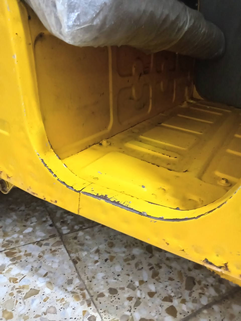 تكتك للبيع مديل 20 شهر 10 رقم وسنويه بغداد نكليزي 
لغود ثنين مصبوغات لباقي بلادي حته دوس بلادي جاهزه ماعده نقص ماشه لو صليب دوشمه جديده + مسجل اصلي تخم تاير جديد شراي اتصل ***********
