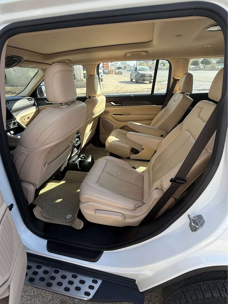 للبيع فقط
جيب كراند شيروكي ال ليميتيد بلاسVip  
موديل 2022
مواصفات خليجية وكالة هارلم مكفولة بدون حادث ضمان الشركة
ماشية 54 الف كم
مراية الراس كاميرا
كوشنات تبريد وتدفئة 
كاميرات ٣٦٠ درجة 
وهاي مواصفات بيها
السعر 350 ورقة
مكان السيارة كركوك
للاتصال *********** كركوك, العراق
