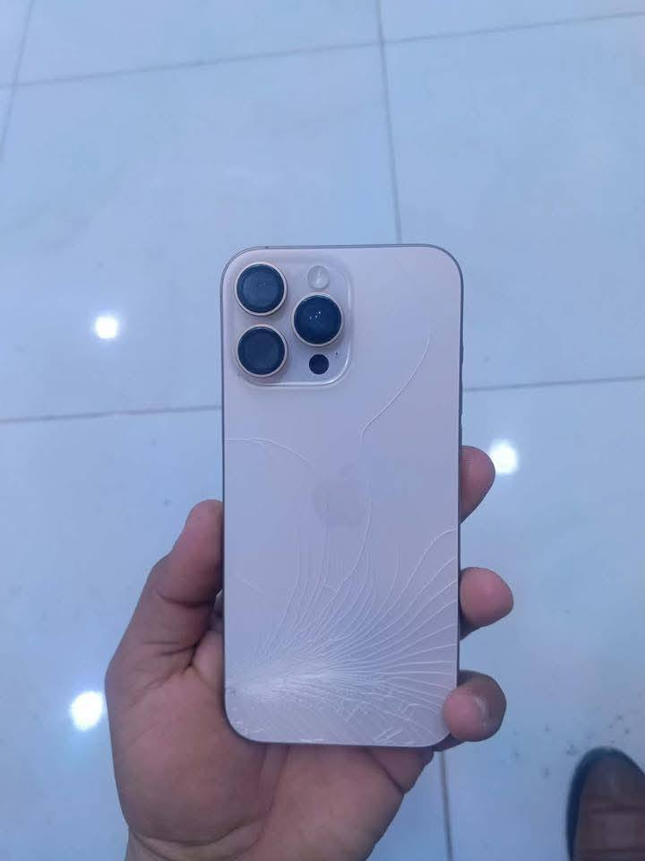 ايفون ١٦برو ماكس.   بطاريه ١٠٠ماستر   الجهاز بعده بل ضمان الجهاز كلش نضيف فقط فطور بل ضهر الاتصال ***********
