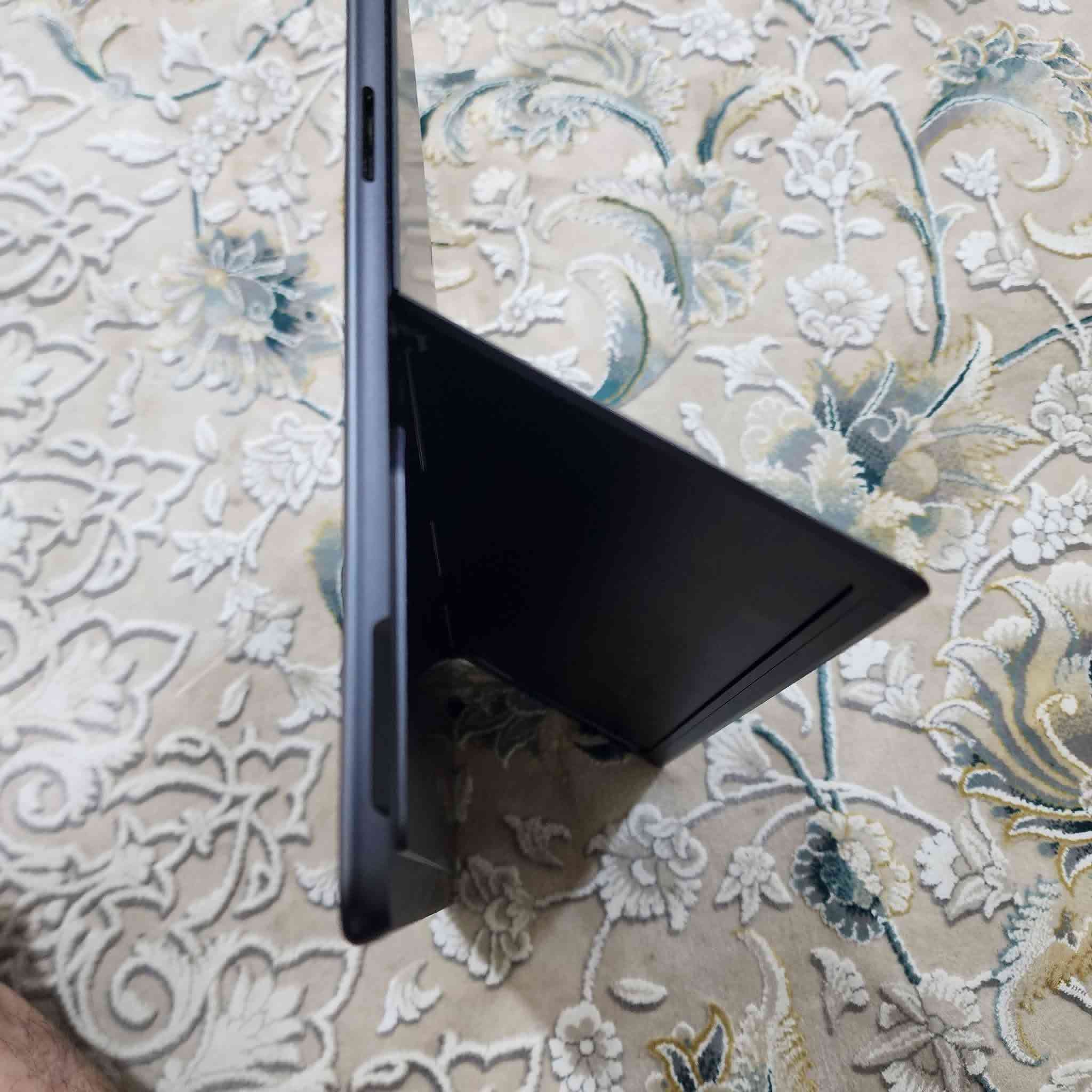 Microsoft Surface pro 11
Snapdragon x plus (10 cores)
16 gb ram ddr6
512 gb disk 
13" touch screen 3k 120 Hz 

جهاز راقي من مايكروسوفت، مستعمل قليل جدا، نظافة 100%، شحن يدوم نهاري كامل مع أداء قوي... جهاز غني عن التعريف

السعر مليون و مية الف دینار ( الجهاز فقط)

لابتۆبێکی ناوازە، کەم بەکارهاتووە 100٪ خاوێنە، پێناسی ناوێ....

نرخی  ملیۆن و سەد هەزار دینار....


**إذا كنت صاحب هذا الإعلان وتريد حذفه لأي سبب، رجاءا أرسل رسالة إلى الدعم الفني**