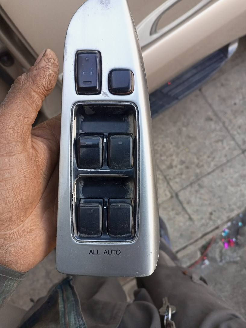 كهربائي وتبريد وتصليح مكائن رفع الجام وتصليح مري شفط *********** الموال المستنصريه بتجاه القناه محل خدمات حسين الكهربائي بغداد, العراق
