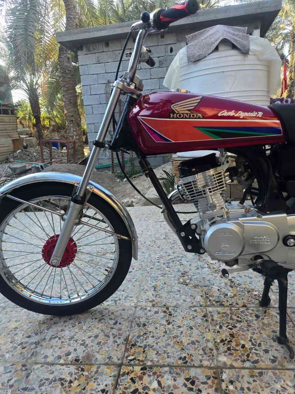 دراجه ايراني للبيع مكينه سي جي دراجه صار له سبوعين من تعمرت مكفوله عام ومكفوله من البوكه الشراي يراسلني ***********
