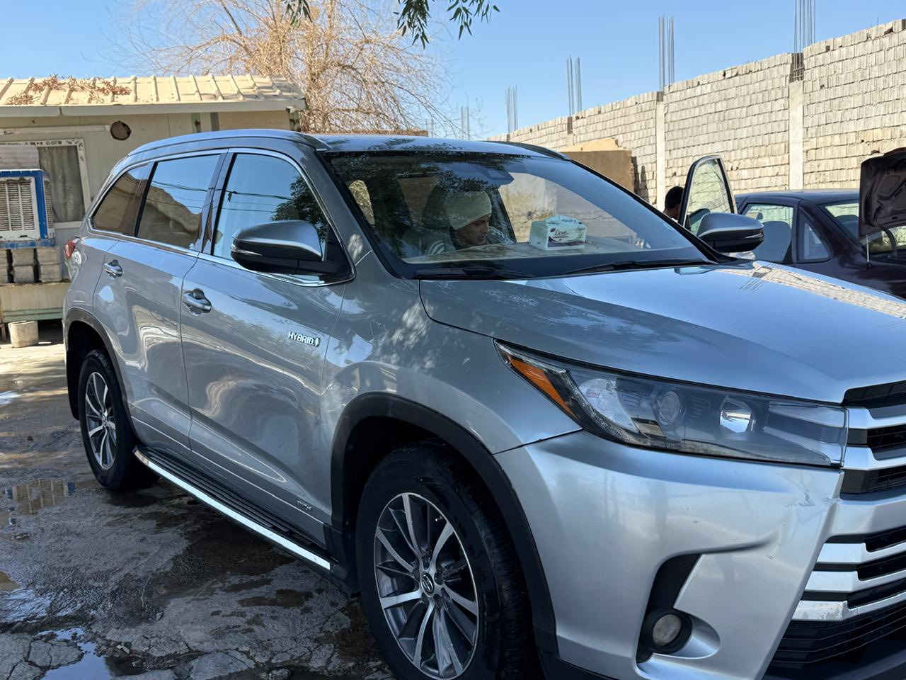 هايلندر 2018 هايبرد المحرك 6 مو 4 

رقم بغداد سنويه جديده مشروع وطني

فول مواصفات لمتد 

فتحة سقف

تدفئه ب الكشن 

بصمة تشغيل

بصمة ابواب

جنطه كهرباء 

كير محرك كله شرط 

اربع تايرات جدد

ارباكات كلها سليمه

بيها شبر ب البونيد صبغ 

وبيها شبر جوه الرقم ب الجنطه صبغ وبيها بارد قليل 

المكان كركوك قضاء الحويجه السعر 265

***********
