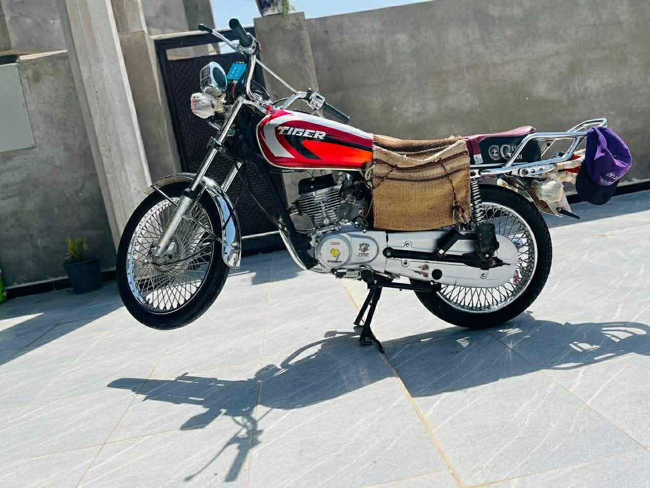 تايكر موديل 21 اوراق كامله السعر 400 وبيه مجال مكاني كنعان ***********
