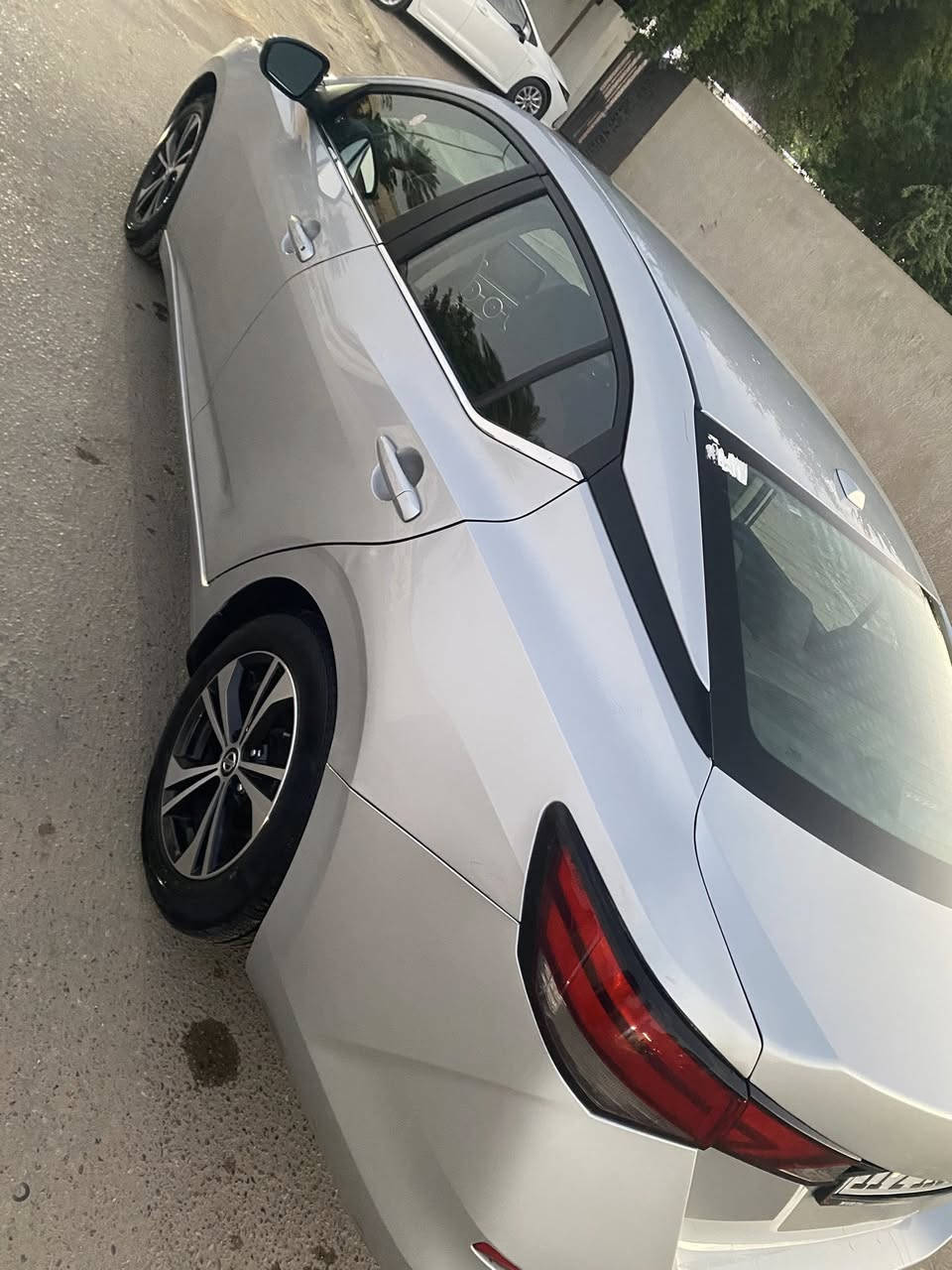 سنترا 2023
سلام عليكم سنترا وارد امريكي 2023 حادثها فقط جنطه خلفيه وجاملغ بدون ايربالك فول مواصفات ماعدا الفتحه رقم بغداد الدولي 
السعر 158 ورقه وبيها مجال شي قليل 
العنوان بغداد 
***********
