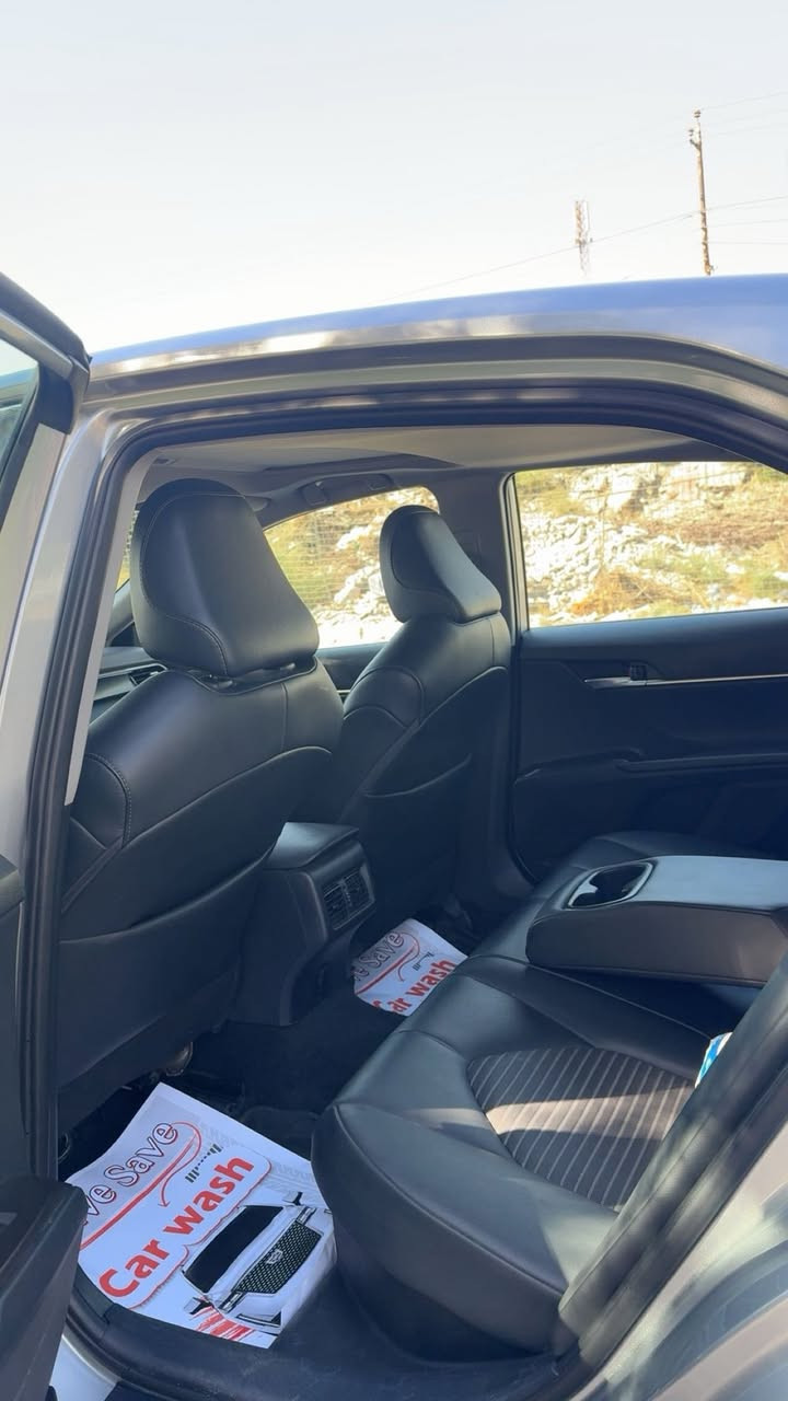 السلام عليكم من رخصه الادمن
سياره كامري موديل 2024 لون سلفر مواصفات ال SE معروفه 
رادار 
شاشه كاربلي
سياقه ذاتيه 
تحكم مسار 
تثبيت مسار 
فتحه سقف 
ماشيه 40 الف 
سياره نضيفه حادث بصيط جاملغ وبنيد راجعات مال شركة 
بدون ايرباك بدون دواخل بدون شواصي 
عنوان السياره بغداد بوابة العراق 
للاستفسار *********** واتساب
