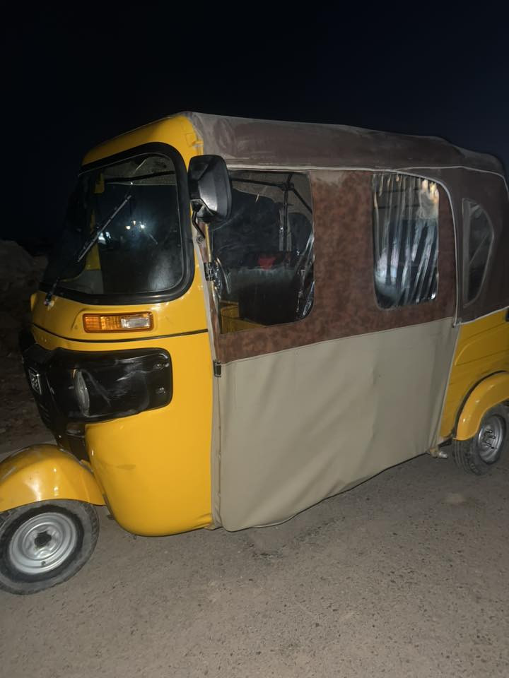 تكتك البيع مديل 22شهر 10 وراق سحب مكينه اليوم جفته سعره 4500وبيه مجال تكتك نضيفه هاذه رقمي ***********
