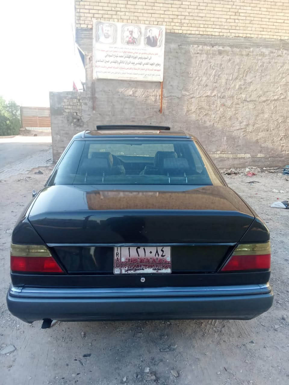 للبيع مارسدس دب موديل ٩٣ محرك بلاد ٤ سلندر سياره تخم تاير جديد حداديه جديده تبريد ثلج سلايت طكتين اريل كهرباء كيجاتها شغاله غرفه جديده مناقصها شي بدون ضربه صبغ جماليه فقط اثر جراد رقم نجف شرط تحويل سعر ٧٢ بيع ومراوس مكان سياره بغداد العبيدي ستفسار ***********
