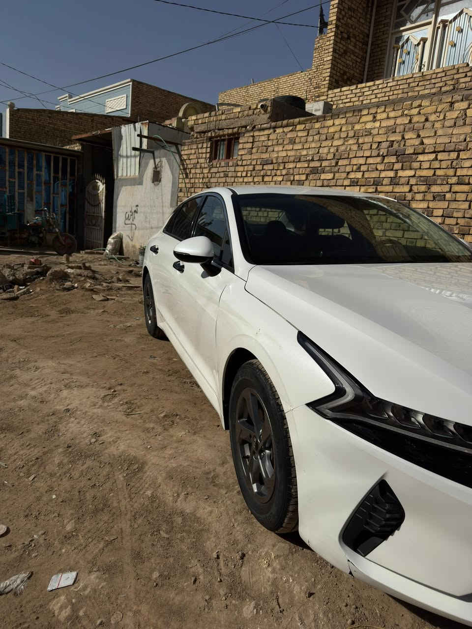 كي 5 موديل 23. مرقمه. هايبرد.  فقط تبديل جاملغ الأيسر. بيها صبغ صفحه الايمن   يعني ملاحضات بيها. موصفات حلوه بيها  بصمه شاشه كشن كهرباء  تشتغل عن بعد. موجوده ديوانيه سياره.  سعر.  162 
ستار ***********
منتظر ***********
