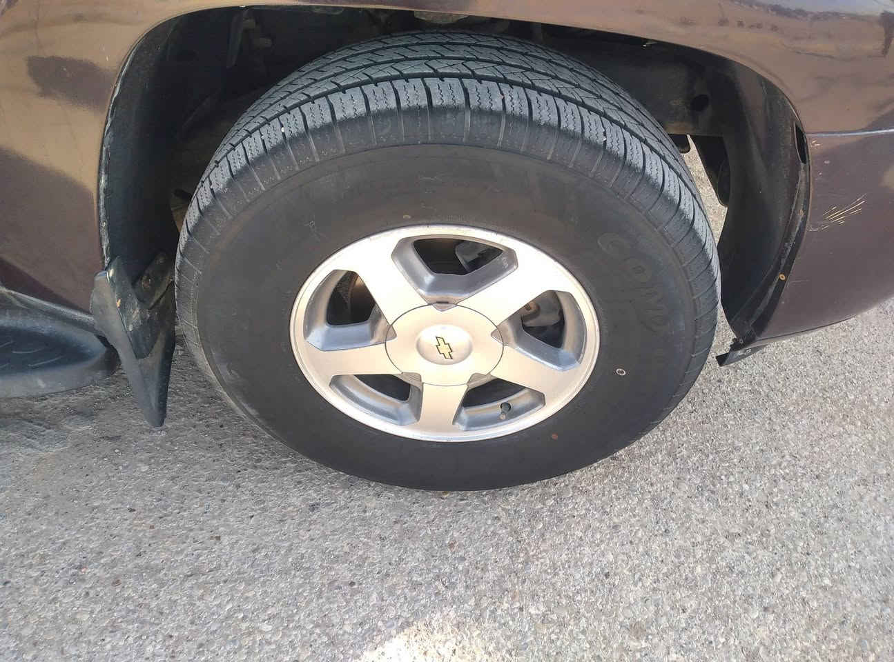 السلام عليكم 
بلايزر موديل 2008 مكفوله من الضربه ماعدا طخه بلجاملغ الخلفي الايمن مصبوغه لجماليه كير ومحرك وتبريد وتخم ويل كب وتاير رقم واسط دولي بأسمي السعر 85 مكاني كوت  ***********
