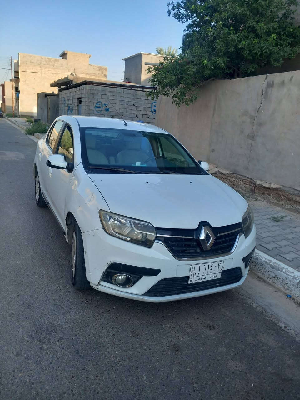 السلام عليكم للبيع رينو سنبل موديل 
2021 سيارة استلام شركة رقم كربلاء مبدل بيها مكينه بيها طخات بسيطه العنوان بغداد  اليوسفية  القصر الاوسط للاستفسار اكثر اتصل على الأرقام التالية 
*********** /***********
 السعر 55 وبيها مجال بسيط
