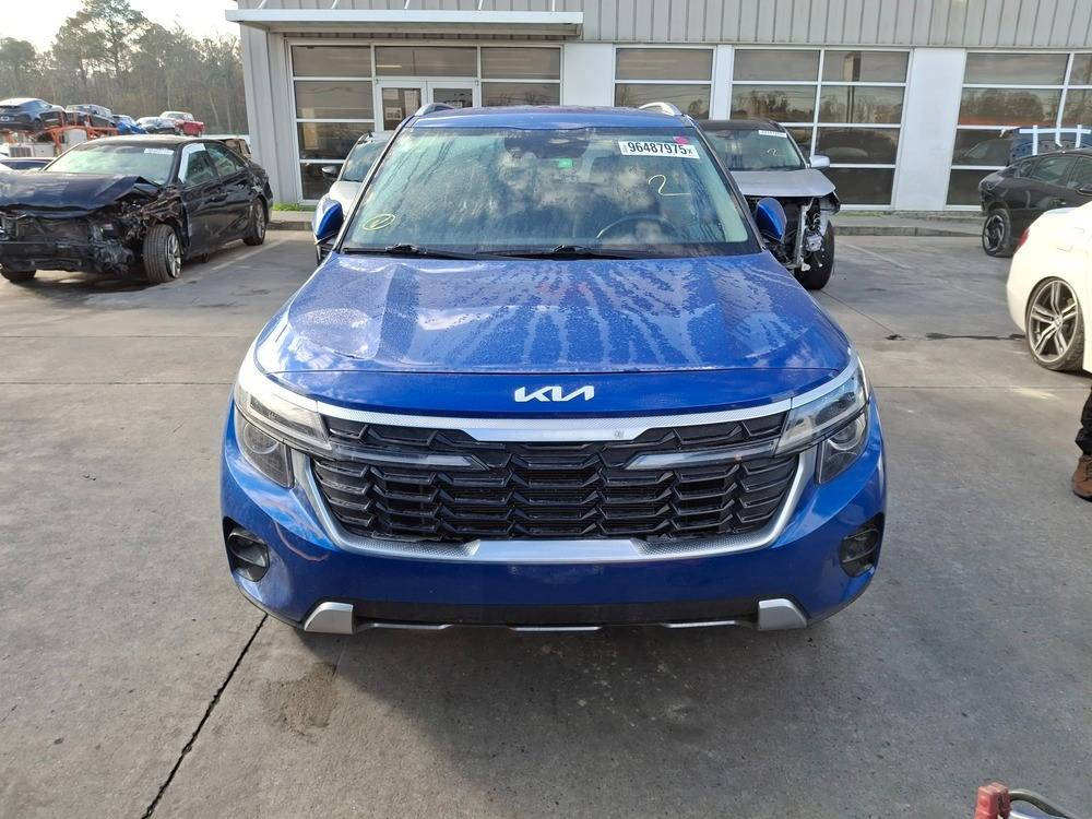 السلام عليكم 
موديل 2024 
كيا سيلتوز S
ماشيه 46 الف مايل 
وارد امريكي حادثه بابين  بدون شاصي ولالغد 
ممحرك 2000 دوش بدون تبديل 
السياره موصفات S بصمه 
جلد مطعم  رادارات بجم  كبس 
تحكم ستيرن فول
تبريد قطعتين
مود سرعة 
اشاير مري 
فحص بغدا  
السعر 117 بيه مجال بسيط
مكاني السيارة حاليا بالمنطقة الحرة الاردن
للاتصال ***********.   ***********
