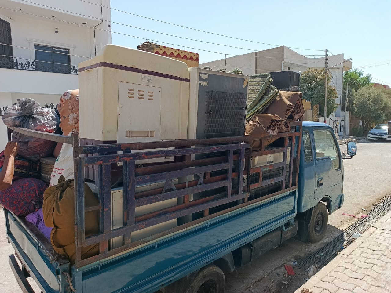 عندي سياره حمل لنقل اثاث مع كادر كامل غير متواجد على الفيسبوك اتصال على الرقم***********
***********
