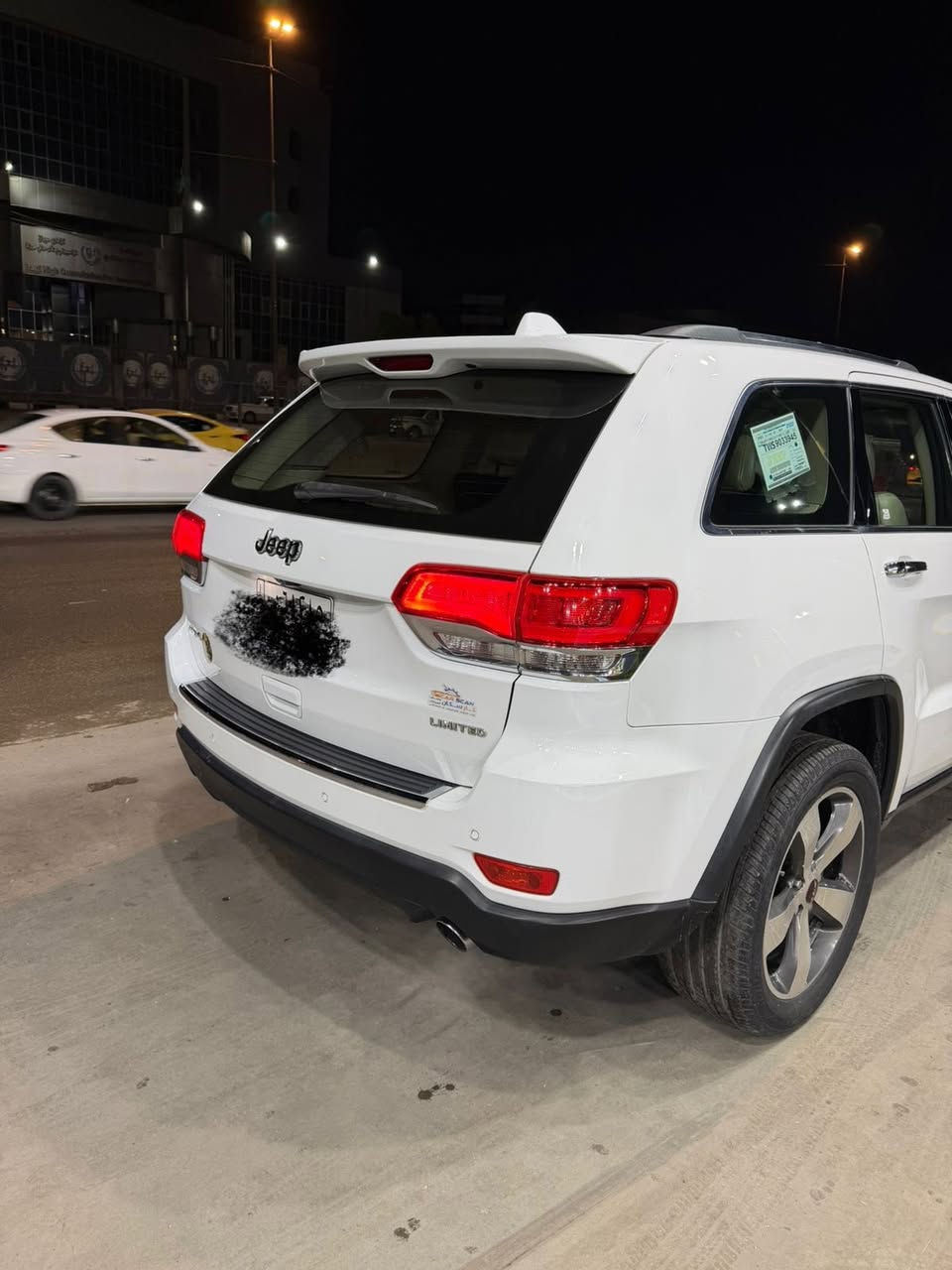 سلام عليكم 
سياره جيب 2014 خليجي 
ماشيه 110 فول مواصفات 
مكفوله كفاله بني رامه بصمه 
تشغيل عن بعد كشنات كهرباء
كشنات جلد باب خلفي كهرباء 
شاشه كأمره تحكم ستيرن 
كير ومحرك كفاله صدر أمامي و خلفي جديد تخم تاير جديد 
6 سلندر 2 قطع تبريد 
مكان السيارة بغداد البلديات 
رقم سيارة بغداد 
رقم ***********
السعر 228 وبيه مجال
