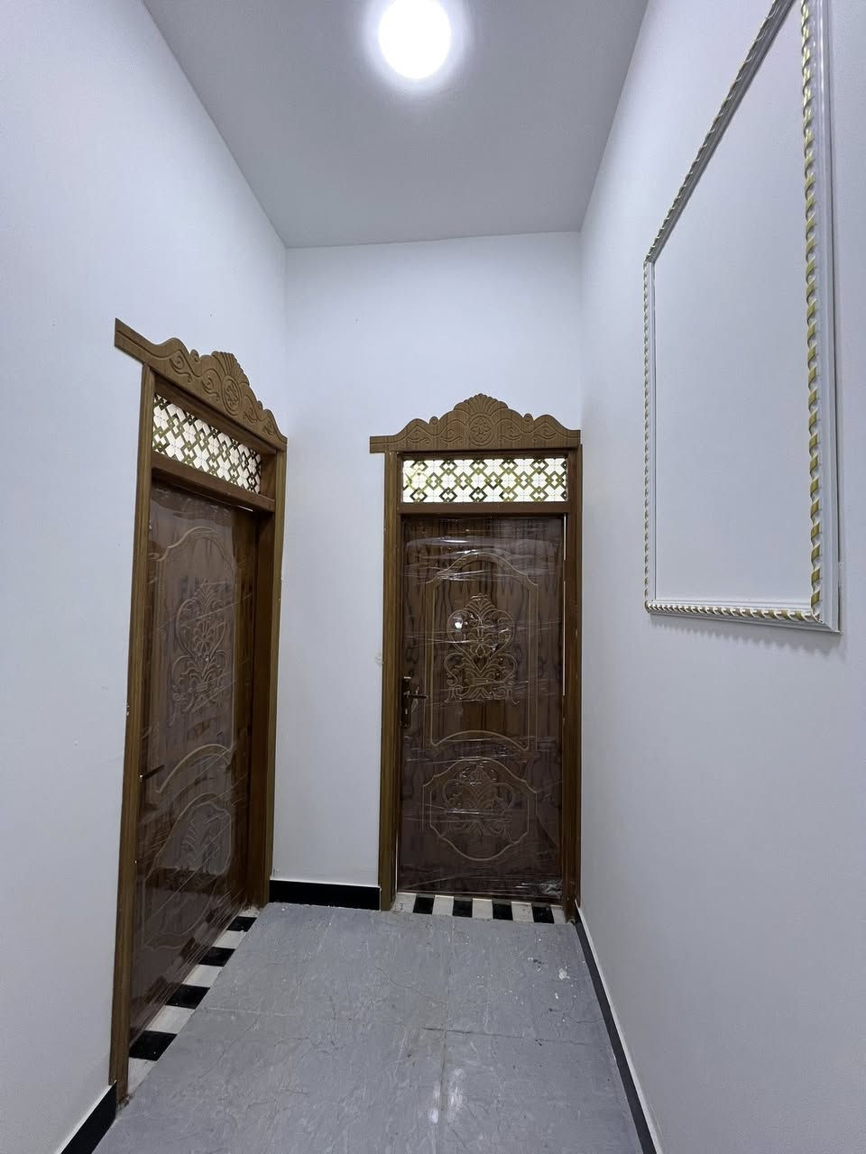 الجودة التي تستحقها، بالضمان الذي تطمئن له!
مستمرون بالعروض التسويقيه العقارية .
#يتوفر دار سكن 🏠 بتميز يختلف عن غيره .
يمتاز بمساحة 225م /🔐 #تستلم دارك عند المكاتبة
ملك صرف زراعي عراقي نموذج 25
وكالة . مكاتبة . نسخة من الطابو . تقابل المالك الأرض .
📍 إبي الخصيب - كوت ثويني - قرب الصيدلية .
الدار جاهز للمشتري ان شاء الله ✨
البائع يتعهد بكافة الضمانات والرسميات .
#يحتوي :: كراج واسع . مجمع صحيات خارجي .حديقة
( مدخل كلدور . مدخل أستقبال . مدخل مطبخ )
أستقبال . كلدور . مطبخ واسع . صالة نساء خاصة .
موزع غرف منام . مناور عدد 2 . غرفتين منام . درج .
غرفتين منام قياس كل غرفة ( 5 * 4 ) .
البيبان أخشاب #تفصال بيبان الحديد #تفصال .
#الدار قرب مركز مدينة البصرة .
ويقرب من سايدين الخارج طريق ( إبي الخصيب - فاو )
#السعر_المطلوب :: 130 مليون قابل للتفاوض.
#للأستفسار :: ***********
