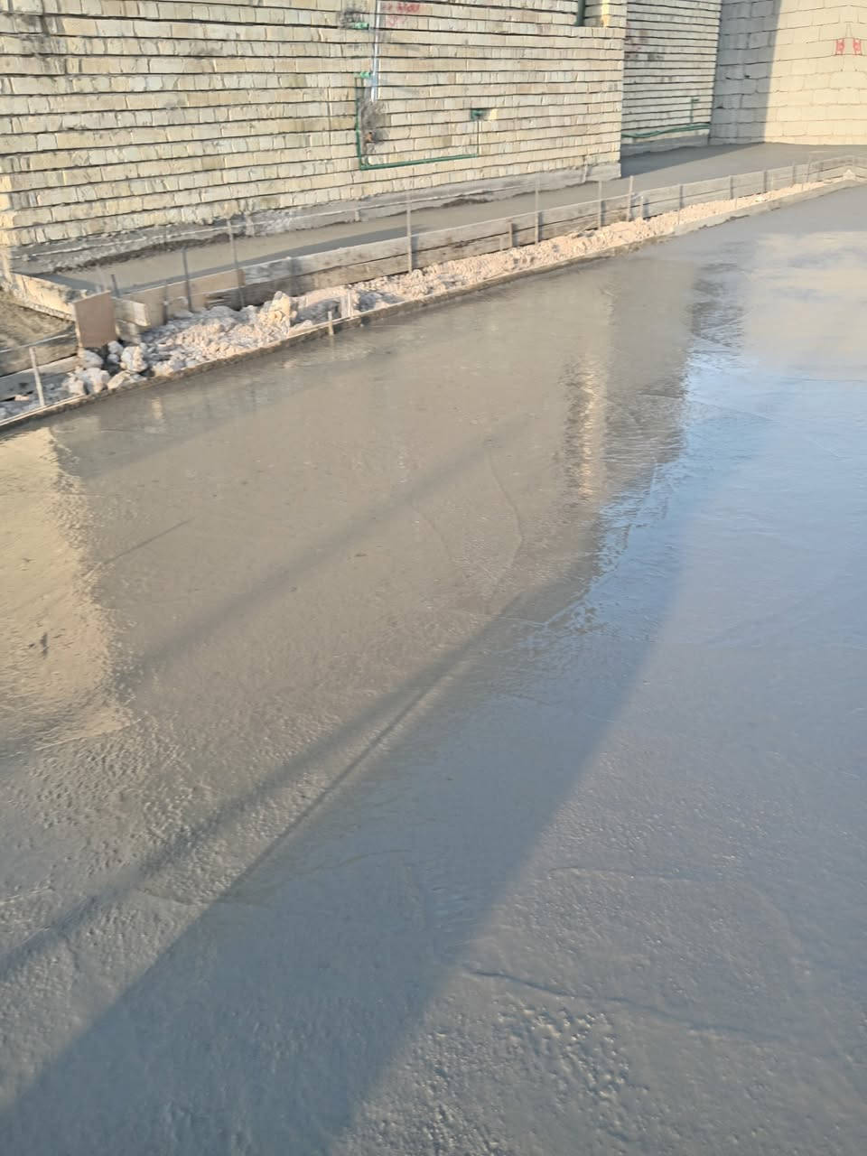 أفضل أنواع الكونكريت الجاهز وأفضل أنواع المواد  المستخدمة
🚧جودة=قوة=اخلاص=امانة=مواد خاضعة للفحص المختبري=مواد مضافة=سعر مناسب جدآ🚧
*اسمنت الماس🛑
**رمل كربلاء فحص🛑
*** حصو جلمود تكسير ٥_١٧ ٥_١٩🛑
****مواد مضافة من افضل واجود الماركات العالمية تقدم لك قوة ضغط عالية🛑  

.
قوة انضغاط عالية تفوق القوة المحدده
C25🌑
C30🌑
C35🌑
C40🌑
... *********** .
     ........***********.......
العنوان بغداد
