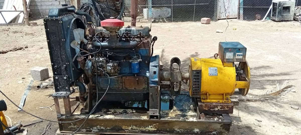 السلام عليكم للبيع مولد بيركنز مكينه لا تنقص ولا تبخر راديتر جديده راس توليد 30kv مولد جاهز من كل النواحد و جاهزز للعمل يولد 120امبير و اقتصادي بل السعر 15$ ورقه كاز مكان واسط العزيزيه للتواصل ***********//
