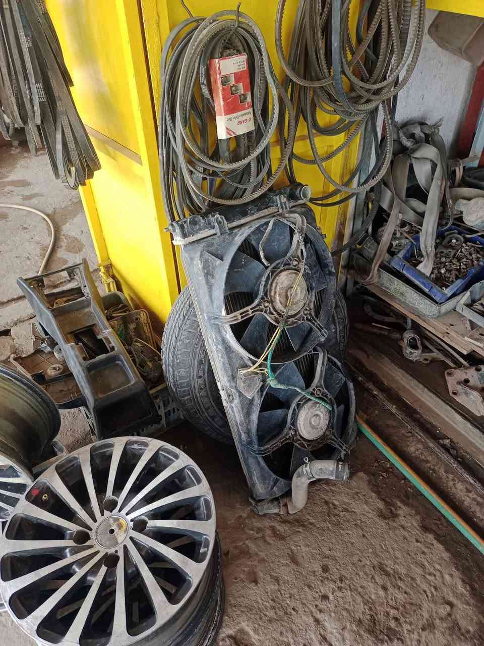 السلام عليكم ورحمه الله وبركاته 
تفصيخ راسم أبو محمد إيشي تحتاج موجود 
جديد ومستعمل ايراني وصيني وكوري 
العنوان بغداد أبو غريب الزيتون 
ونشتري سيارات تصقيط اجره وخصوصي 
***********
***********
