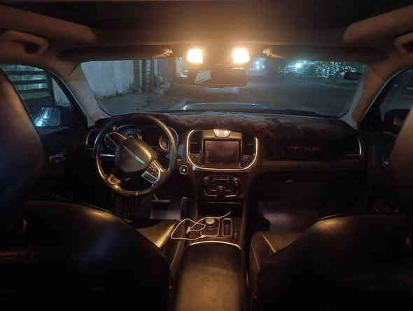 سلام عليكم شباب للبيع فقط اوبامه مودديل 2021 اس السيارهه فول مواصفات واحد على واحد السيااره مكفوله كفالهه عامه بيه جاملغ ووبنيد مبدلات فقط مكان السياره. بغداد البياع 
والسعر بلاش والله 215 وبيه مجال حك الجيه السياره بسمي تحويل ثاني. يوم وهاذه رقمي ***********
