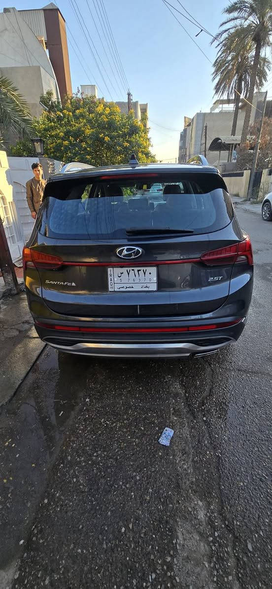 سنتافي موديل ٢١
ماشية ٤٠ الف ميل
السعر ١٧٩ ورقة 
وارد امريكي
السيارة بدون صبغ بدون تبديل حتى الدعاميات بلادية 
حادث خفيف موضح بلصور
لون فيلي 
رقم بغداد
محرك 2500 توربو 
4 كامرات 
رادارات امامي خلفي 
حساسات امامي و خلفي
تشغيل السيارة عن طريق البصمة
تحريك السيارة للامام و الخلف عن طريق البصمة
توقف ذاتي امامي خلفي 
كشنات جلد كهرباء تدفئة تبريد 
جنطة كهرباء
شاحن تلفون وايرلس شحن سريع
تحديد مسار مع قيادة ذاتية 
تبريد مناخ منفصل 
بردات جانبية 
زجاج جانبي دبل كلاس 
ويل حجم 19 انج 
نضام سماعات 12 قطعة HARMON KARDON
توقف عند الازدحامات Auto hold 
هاند بريك بصمة 
تشغيل بصمة 
بانوراما 
شاشة كبيرة 12 انج 
شاشة عدادات 12 انج 
لايتات امامي لد 4 عدسات
لايت خلفي لد
اشارات ب المري 
مرايات تعتيم ذاتي 
Auto stop اطفاء المحرك ذاتيا عند الازدحام 
تدفئة ب الستيرن
للتواصل ***********
