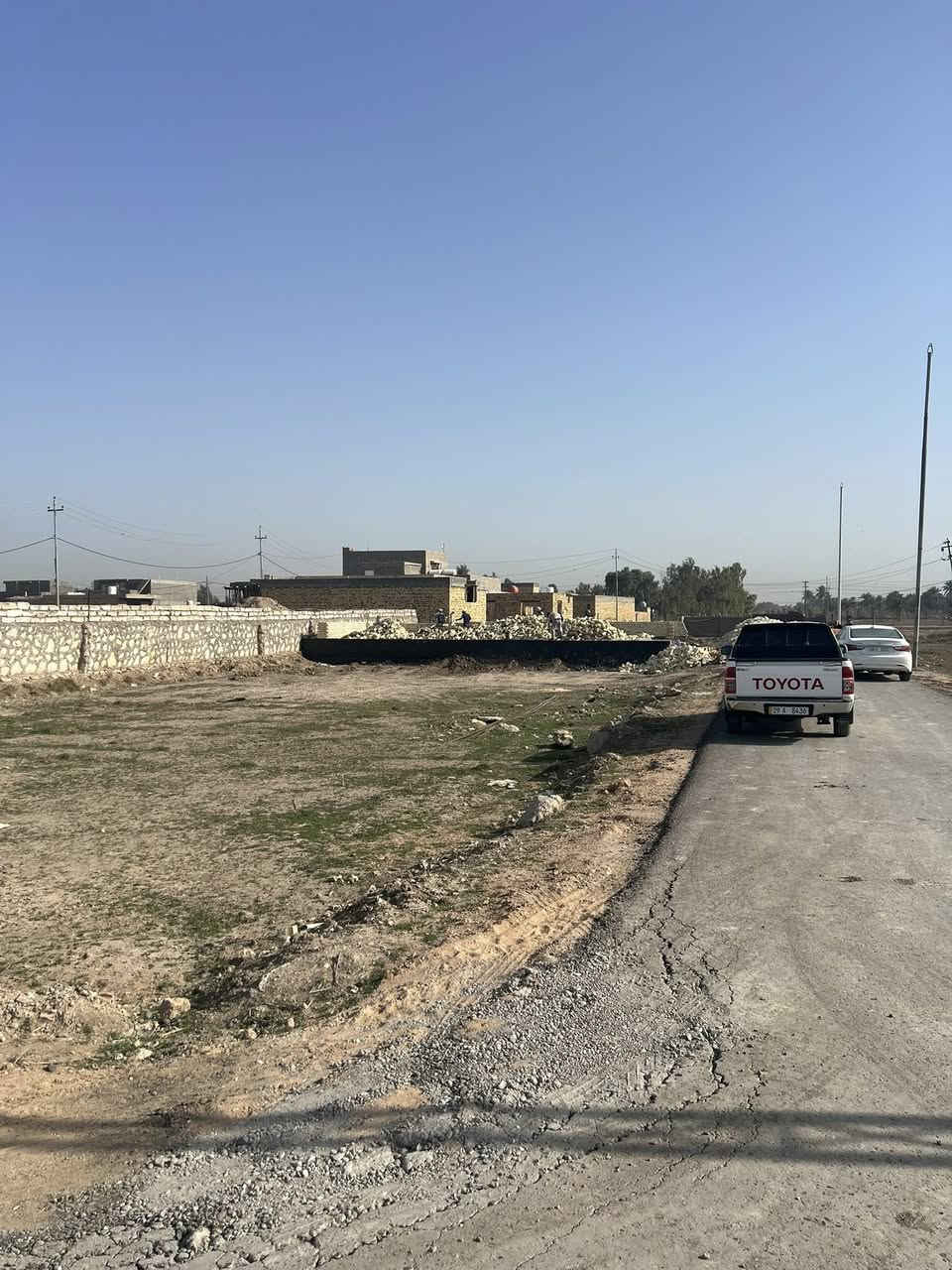 قطع للبيع طابو زراعي سند 25بسمي خدمات ماء كهرباء تبليط خط مولده العنوان حله  قرب حي النصر أو قرب الساده ابو خطه لاستفسار ***********
