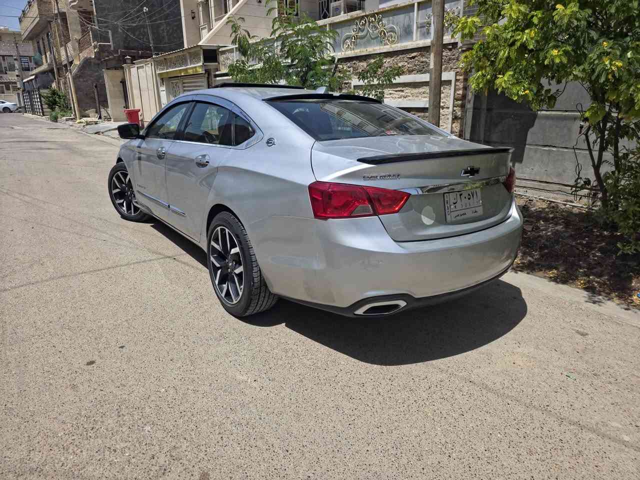 للبيع شيفروليه أمبالا LTZ موديل 2014 خليجي
وارد صالة المنصور — فئة كاملة المواصفات

السيارة بحالة ممتازة جداً من ناحية المحرك والجير والشاصي، وتم إجراء صيانة عامة بالكامل، ولا تحتاج أي مصروف.

المواصفات:
• فتحة سقف
• تشغيل بصمة + بصمة أبواب
• مقاعد جلد كهربائية
• تبريد وتسخين للمقاعد
• شاشة أصلية
• كاميرا خلفية
• حساسات خلفية
• مرايا كهربائية قلاب
• تعتيم مرايا
• إنارة محيطية
• لايتات زينون
• بصمه ٤ابواب 
• تخم تايرات جديد

المحرك مكفول والجير مكفول
السيارة استخدام شخصي ونظيفة جداً داخلياً وخارجياً، وتتميز بالراحة والثبات أثناء القيادة.

جاهزة للفحص بأي مكان
السعر مناسب وقابل للنقاش للجادين فقط
العوان بغداد البياع
للاستفسار يرجى التواصل على الخاص أو الاتصال
***********
