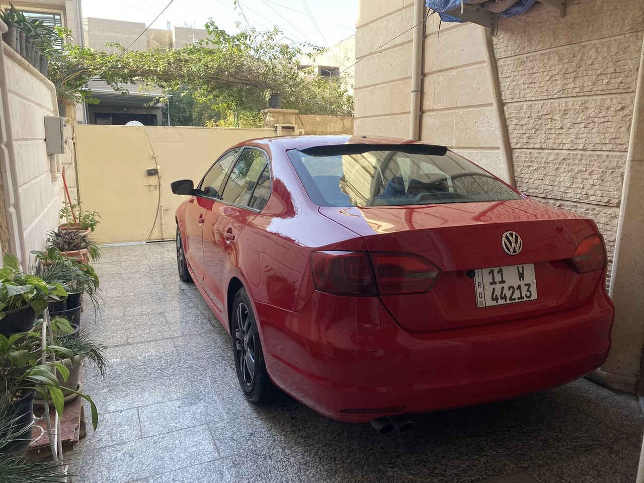 السلام عليكم
جيتا للبيع 
موديل 2012 
مكينة خمسة سلندر  2500 
ارغب و اقوىٰ مكينة بالـ ڤولكسواگن 
صبغ عام 
گير مكينة شواصي گص كلهن كفالة 
فقط اللغد الامامي بي تعديل بدون گص 
رقم بغداد 
سنوية بأسمي 
سنوية جديدة 
هزه جديدة 
السيارة كاملة من كل النواحي واي نقص مابيها لحد يقارنها بالمهجومات 
السعر 85 ورقة و بيها مجال 
مكاني بغداد شارع فلسطين
رقمي ***********
