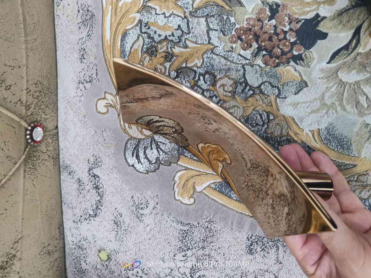 السلام عليكم ورحمه الله وبركاته
مرخصه مدير الكروب 
تتوفر بظاعه بعدد 12 الف قطعه للعلم جمله فقط 
متنوعه من خلاط ودوش وخلاط مغسله وتليفون ولكل...
للستفسار اكثر اتصال ***********
