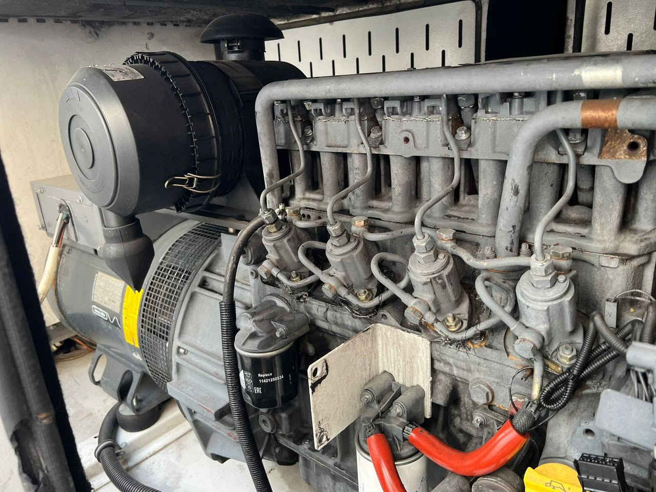 مؤليده دؤيس( DEUTZ )✅️4 سلندر✅️سوبه ر ، زه يتي ✅️ 60 KVA ✅️ كاتم أبيض سبي 
☎️کورك فايبر واتس اب ***********☎️
☎️اسیاسیل:Asiacell:***********
(ڤالڤو🇸🇪 بیرکنز🇬🇧 کمینز🇺🇲 دوسان🇰🇷 افیکو🇮🇹 دویس🇩🇪 مرسیدز🇩🇪 کاتلبیلر🇺🇲)
