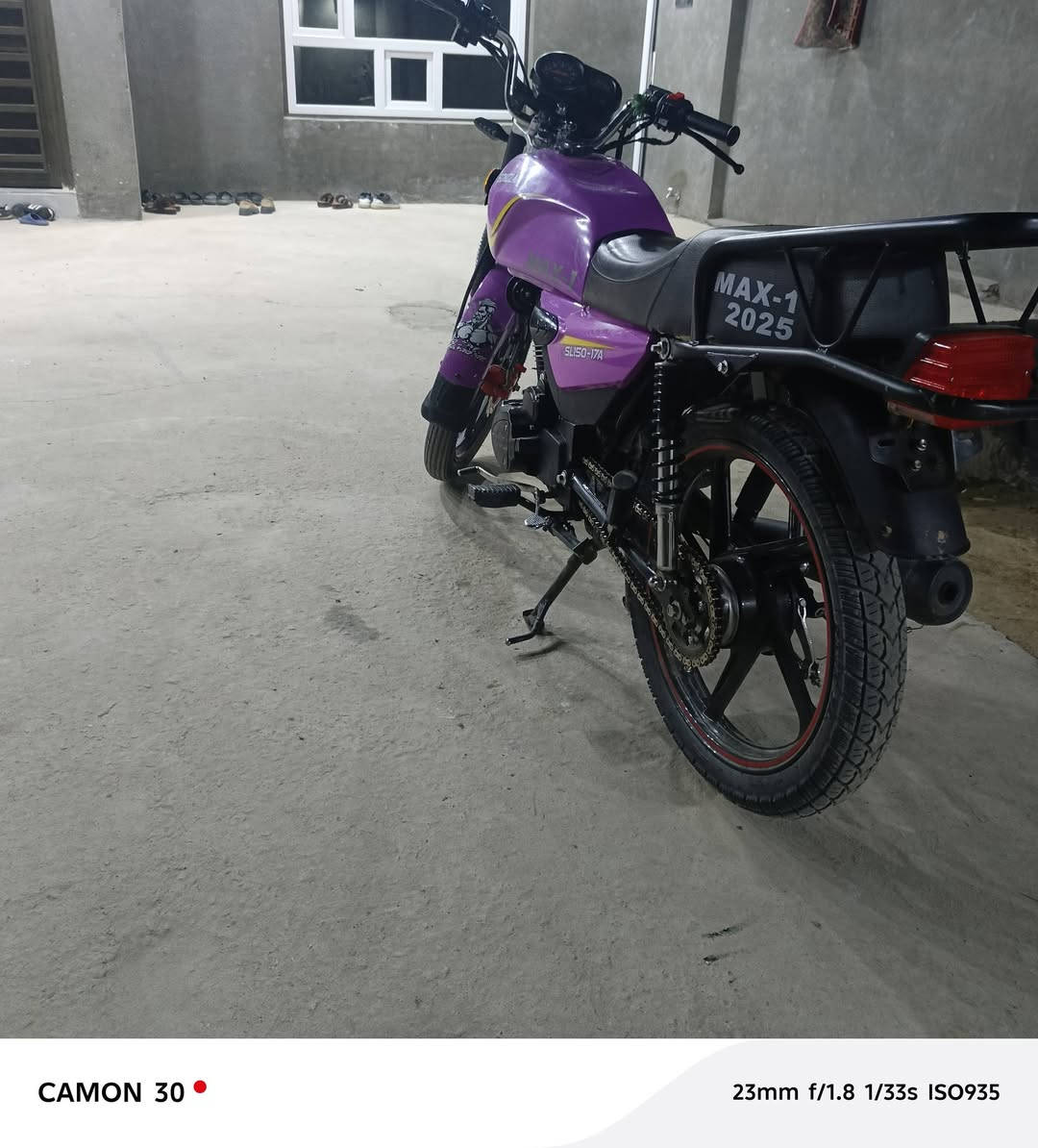 السلام عليكم دراجه شاينك للبيع موديل 25 حلوه ونظيفه اوراق سكنر المكان الحمزه الغربي السياحي  السعر 650 وبيها مجال ***********:
