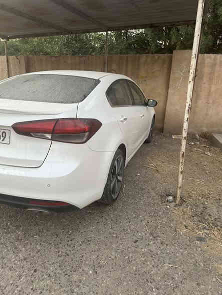 السلام عليكم سيراتو ١٧ خليجي الدوليه استلام عدنا كانت زيو مال البيت ماشيه ٩٠ محرك ١٦٠٠ دوش سياره بلاديه استفسار *********** …. ١٥٢
