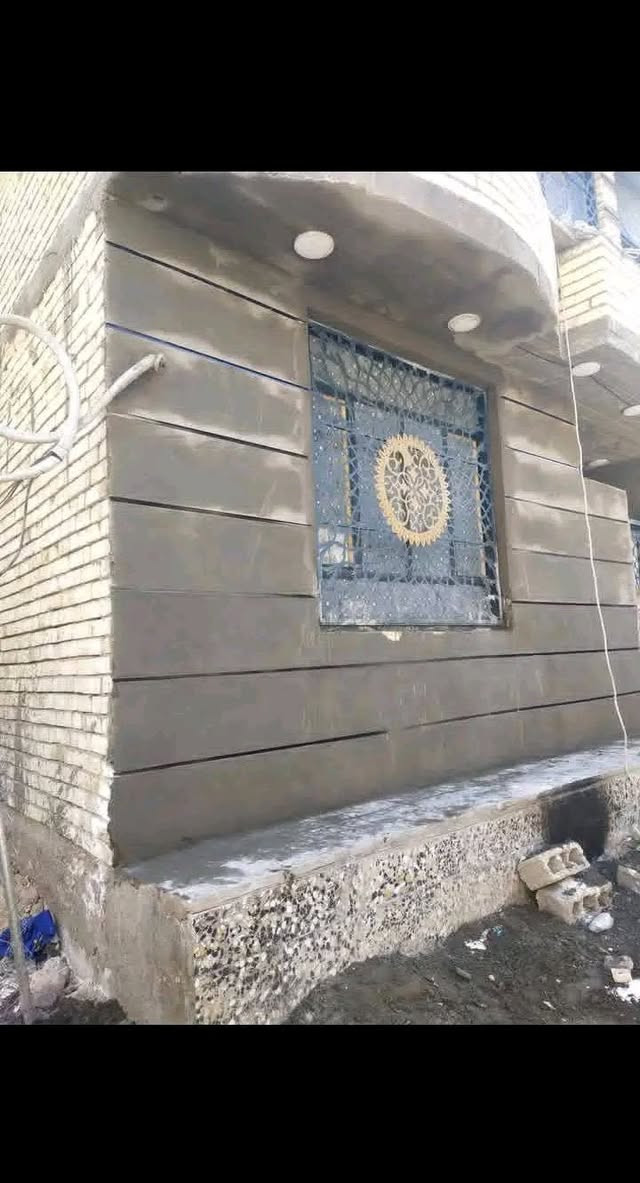 سلام عليكم  لبخ سمنت خشن سقل ناعم  تشميع  جص  جوده عاليا كادر مختص كل مايخص البخ    وبناء ممرات وسبتتنك  للحجز والاستفسار مراسلتي ع خاص او  الاتصال ***********
