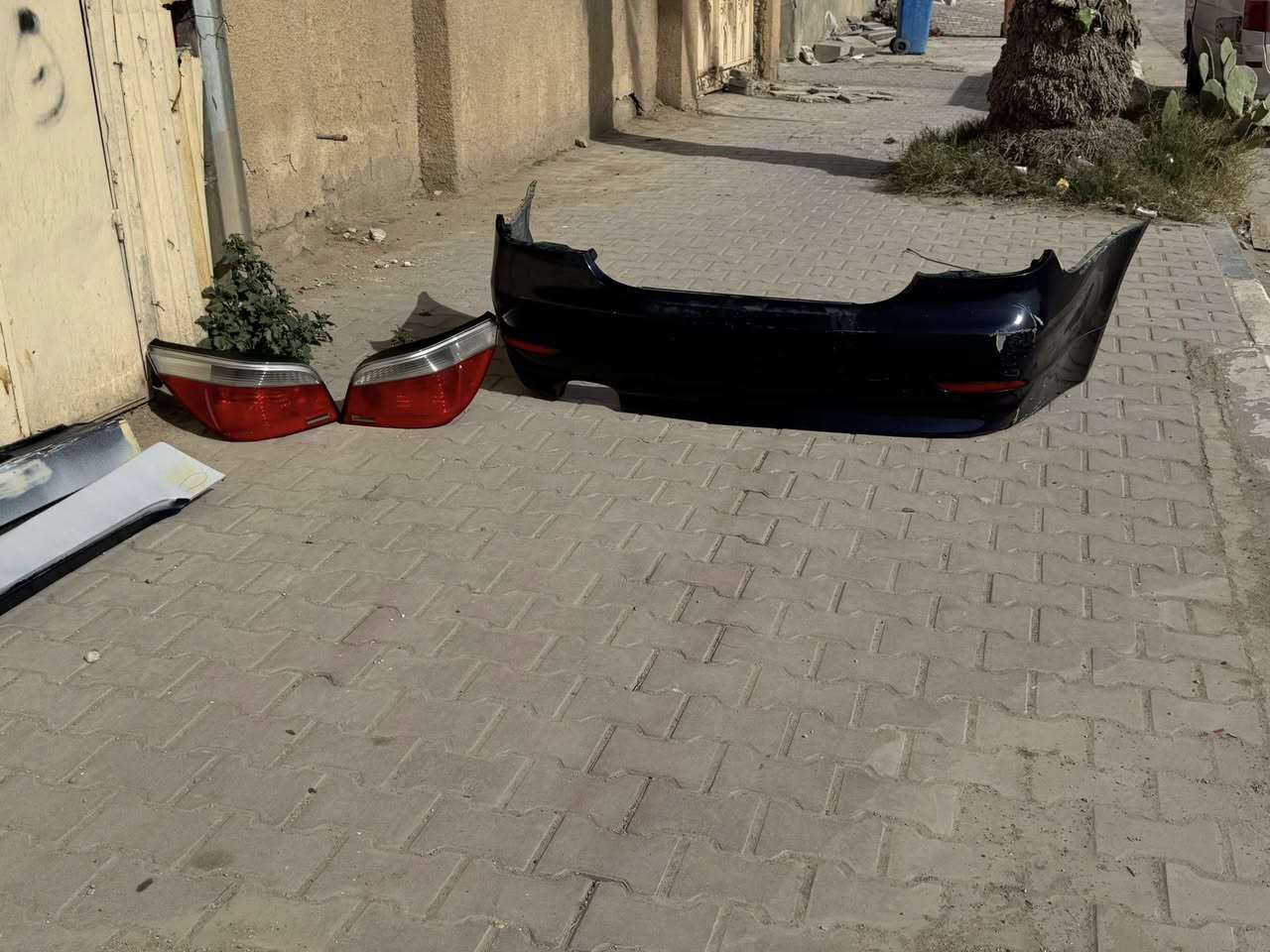 للبيع السعر 250
المكان كربلاء 
***********
