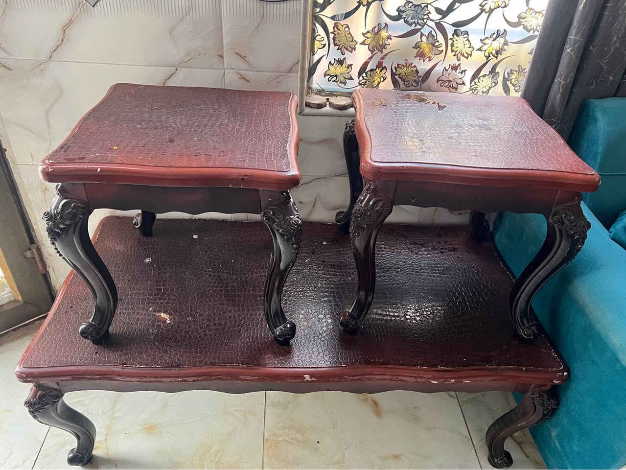 تخم وطبلات 3 وحده جبيره متر وشويه و2 زغار ينباعن وحدهن بدون تخم ماكو مشكله تخم 10 نفرات وي طبلات 225 وعندي جلسه سعوديه 22 متر 11 دوشك كامله سعرها 230 الف جلستين باعتبار شراي يتصل او مراسله *********** النجف, العراق
