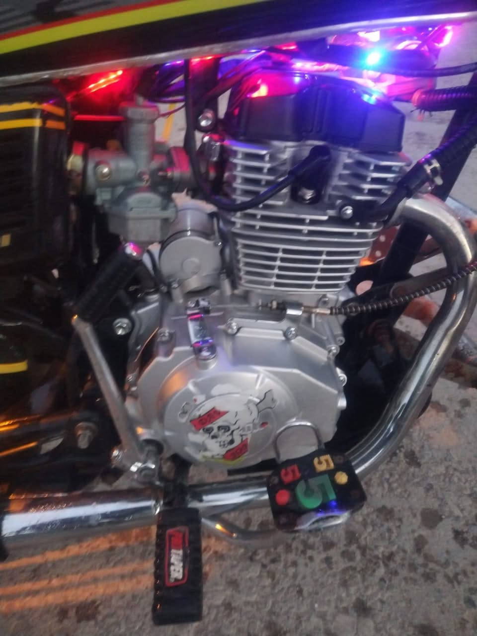 *********** السلام عليكم معروضه دراجه للبيع 2023 شكل 2024 واراوس حسب القناعه الاستفسار خاص مفتوح
