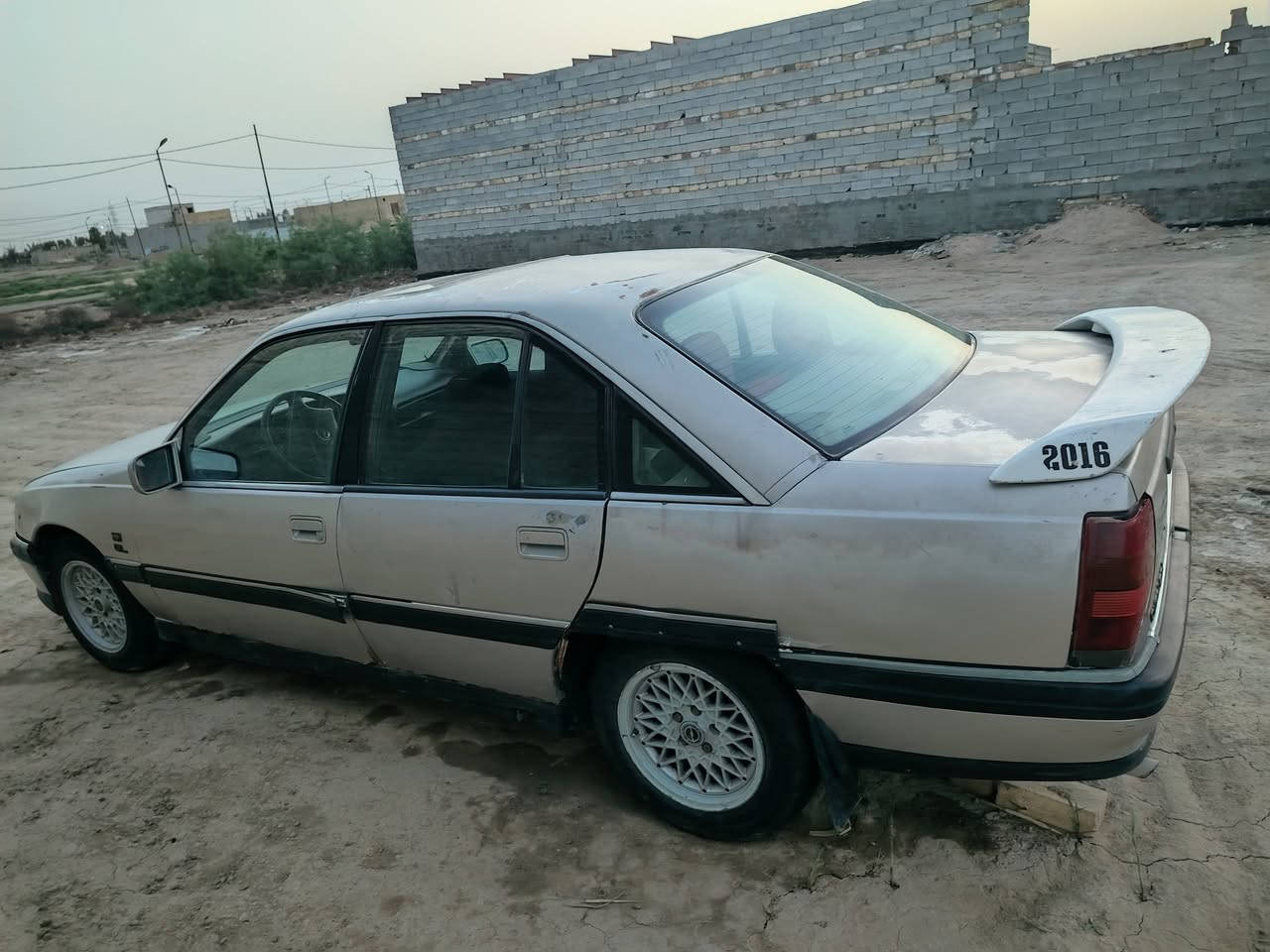 اوبل اوميكا للبيع مديل ٩٣ رقم  جديد واير بلك + بلكات +بخاخات +قبق ديلكو +كويل كله جديد. كهربائيات كله شغاله تخم تاير بيهه  صدر صارلي ١٥ يوم مبدله.. كيره مشروط ومحركه بي كازكت بيعك كايم .. اخياسات ملكطه مكاني الدوانيه الحمزه الشرقي ومالكه يمي .. سعره ١٩ وبيهه مجال كل تفاصيل السياره مذكوره *********** ٠
