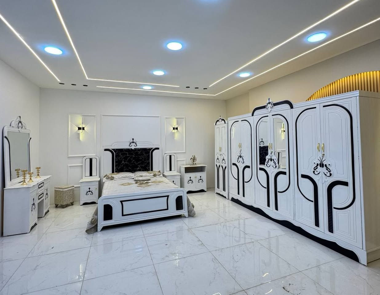 السعر // مليون فقط 😍
🔅تفاصيل الغرفة المرمري  ....

 خارج ٤ملم ام دي اف 🔺
وداخل معاكس ٣ملم 
صبغ حراري  درجة اولى 

عدد القطع  ٧ قطع 😍
🔺1 //جرباية  قياس  ١٦٠ × ٢٠٠ 
🔺//ميز جانبي ايسر قياس ٥٠
🔺2// وميز  جانبي  قياس ٥٠
🔺3// زاوية ارتفاع مترين عرض ٨٠
🔺4// وميز بلازمه  
🔺5//وميز مراية ارتفاع مترين عرض ١٢٠
🔺6// وكنتور ٦ باب  ارتفاع مترين و١٥ طول ٣ متر و١٥

القطعه الثامنة حسب الطلب شازلون
سعرها ٥٠ الف ❤️

(توصيل مجاني مركز بغداد )
التوصيل يشمل الشد مجاني 🔥
(اطراف ٥٠)
باقي المحافضات حسب البعد
شازلون سعرها ٥٠ الف
شازلون مخزن ٧٥ الف


**إذا كنت صاحب هذا الإعلان وتريد حذفه لأي سبب، رجاءا أرسل رسالة إلى الدعم الفني**