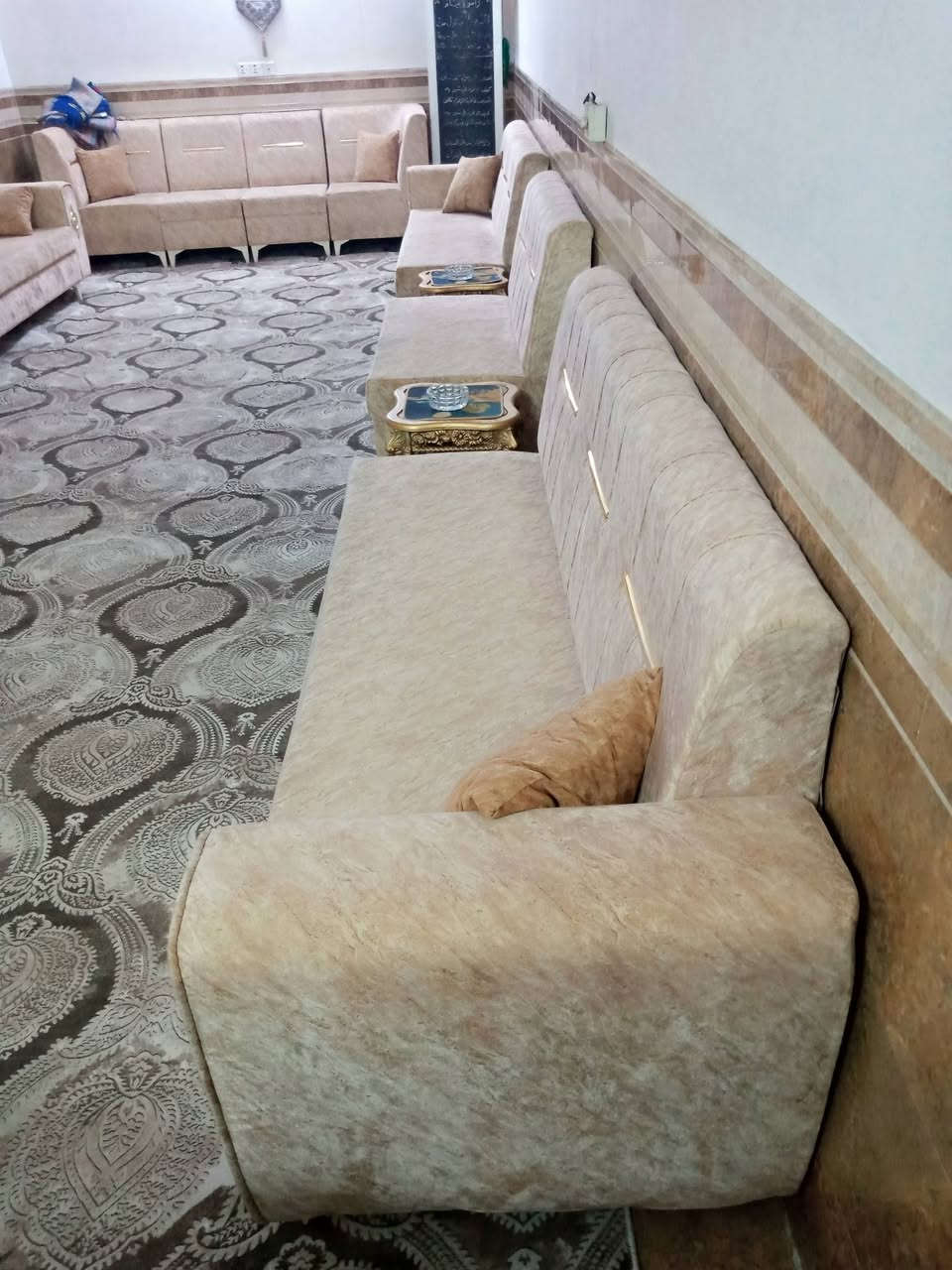 ديوانين جديده للبيع
الديوانيه حي الجمعيه الاولى قرب دائرة الموارد المائيه
السعر 600بيهن مجال البيع مستعجل الاتصال على هذا الرقم
***********
