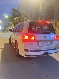 لاندكروزر • ٢٠١٠ • محدثه ٢٠٢١