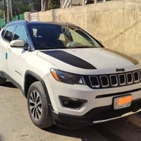 جيب كومباس لمتد 2018 اللون ابيض توو كلر قماره سوده بلادي فول مواصفات ع...